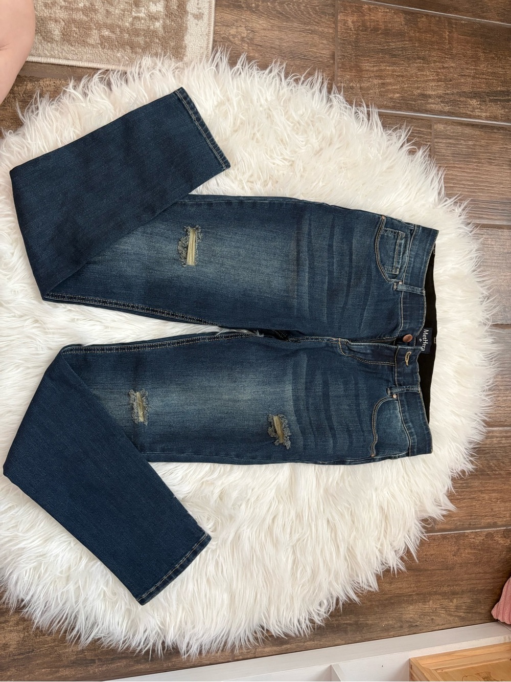 Methera Women's Dark Blue Skinny Jeans with Distressed Knees